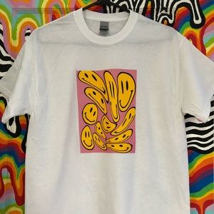 trippy smiley shirt!